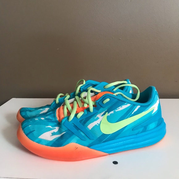 nike tri color shoes